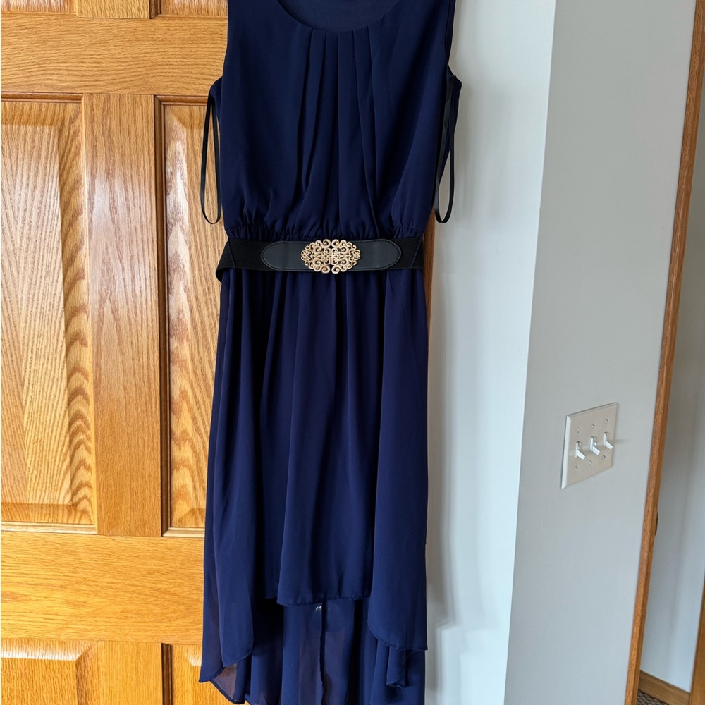 Elegant Navy Blue Sleeveless Dress